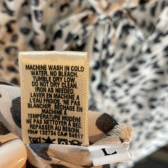 Bella Dahl Thin long sleeve top sz. Large - Picture 7 of 8